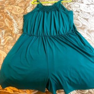 Super cute Maurice jumper. Gorgeous color!